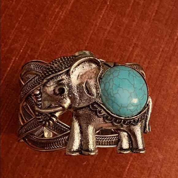 Vintage Elephant Silvertone Faux Turquoise Bracelet Cuff - Picture 1 of 3